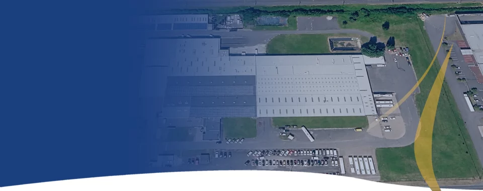 Vue aérienne de bâtiments d'activité et d'entrepôts